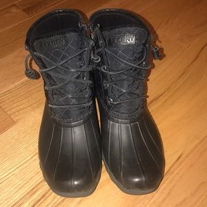 Sperry black quilted boots 8